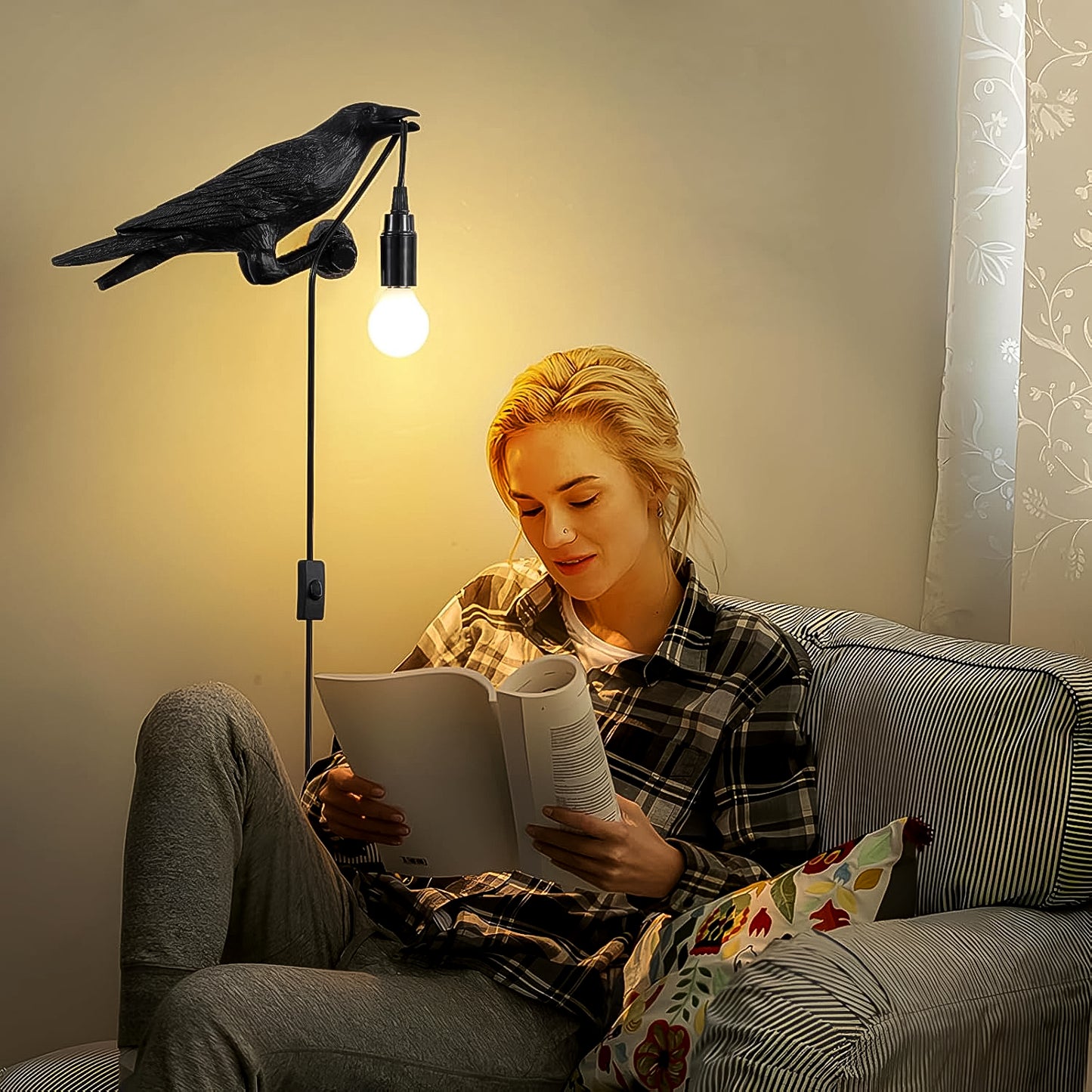 Wukusy crow birds table lamps with vintage Edison bulbs, set of 1, featuring detailed crow bird design and warm lighting.