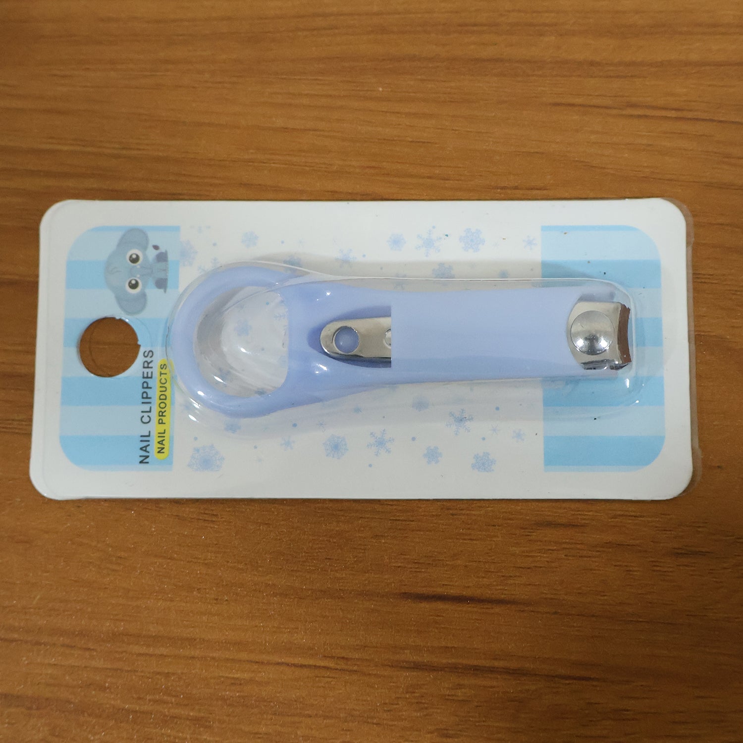 Wukusy cute cartoon owl design baby nail clipper with rounded tip, ideal for gentle infant nail trimming.