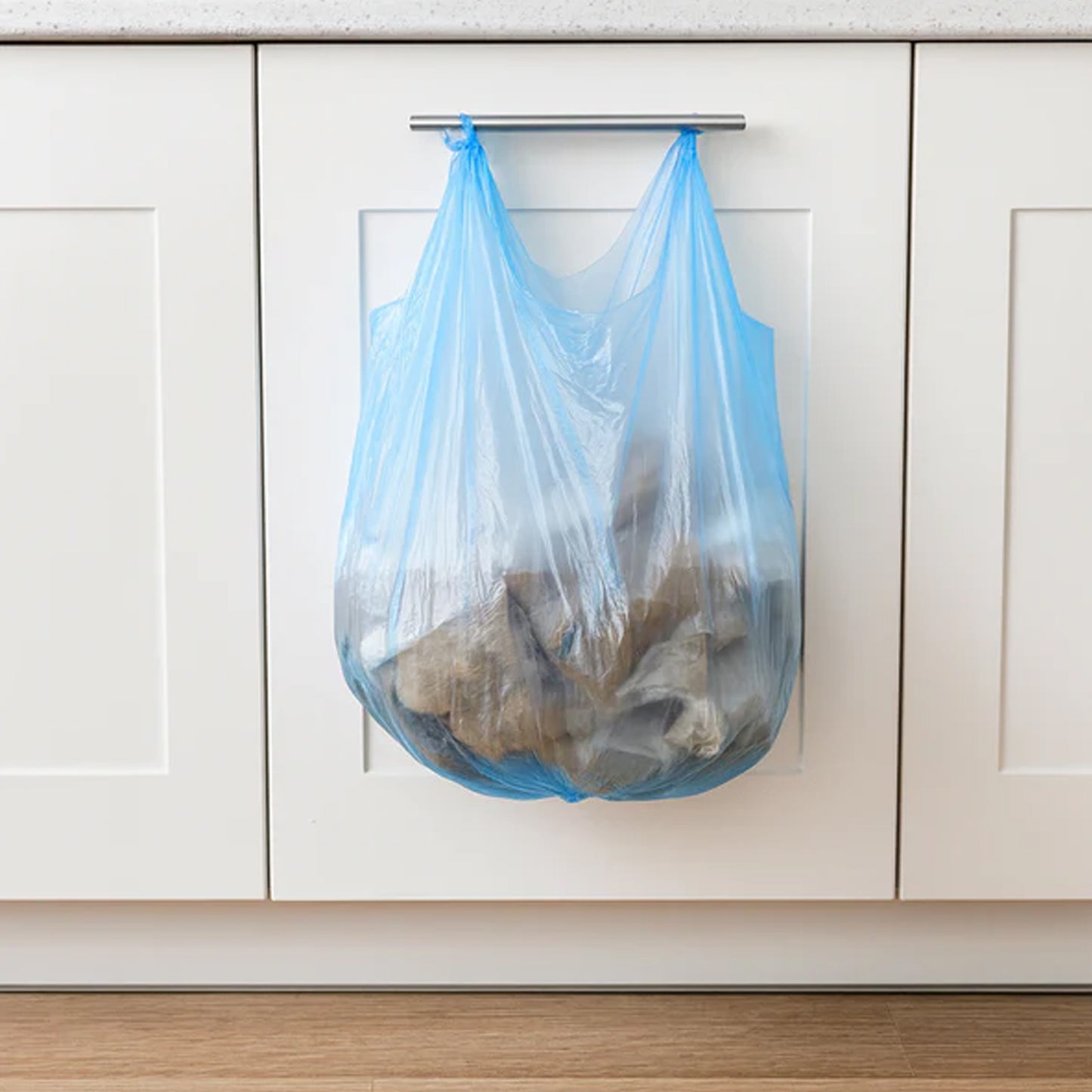 Wukusy heavy-duty disposable garbage bags roll, 45x60 cm, three rolls with 90 bags, ideal for waste disposal.