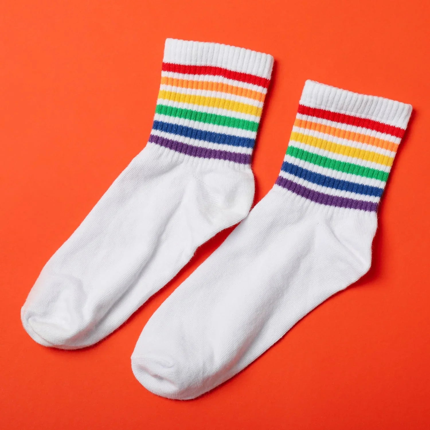 Wukusy men's premium socks, one pair, featuring comfortable fit and stylish design for everyday wear.