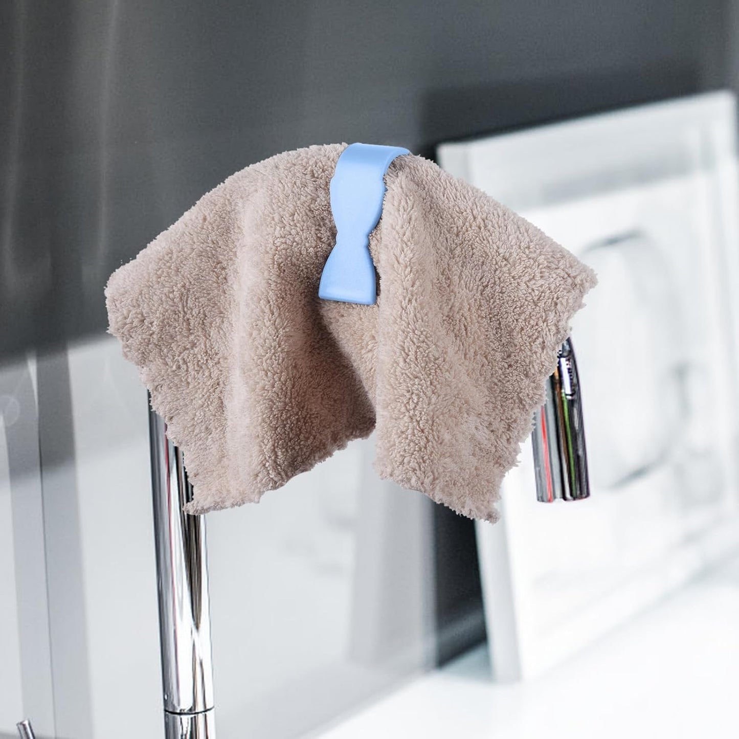 Wukusy multipurpose towel holder clips set of 6, durable metal clips for hanging towels or clothes, versatile bathroom and kitchen accessories