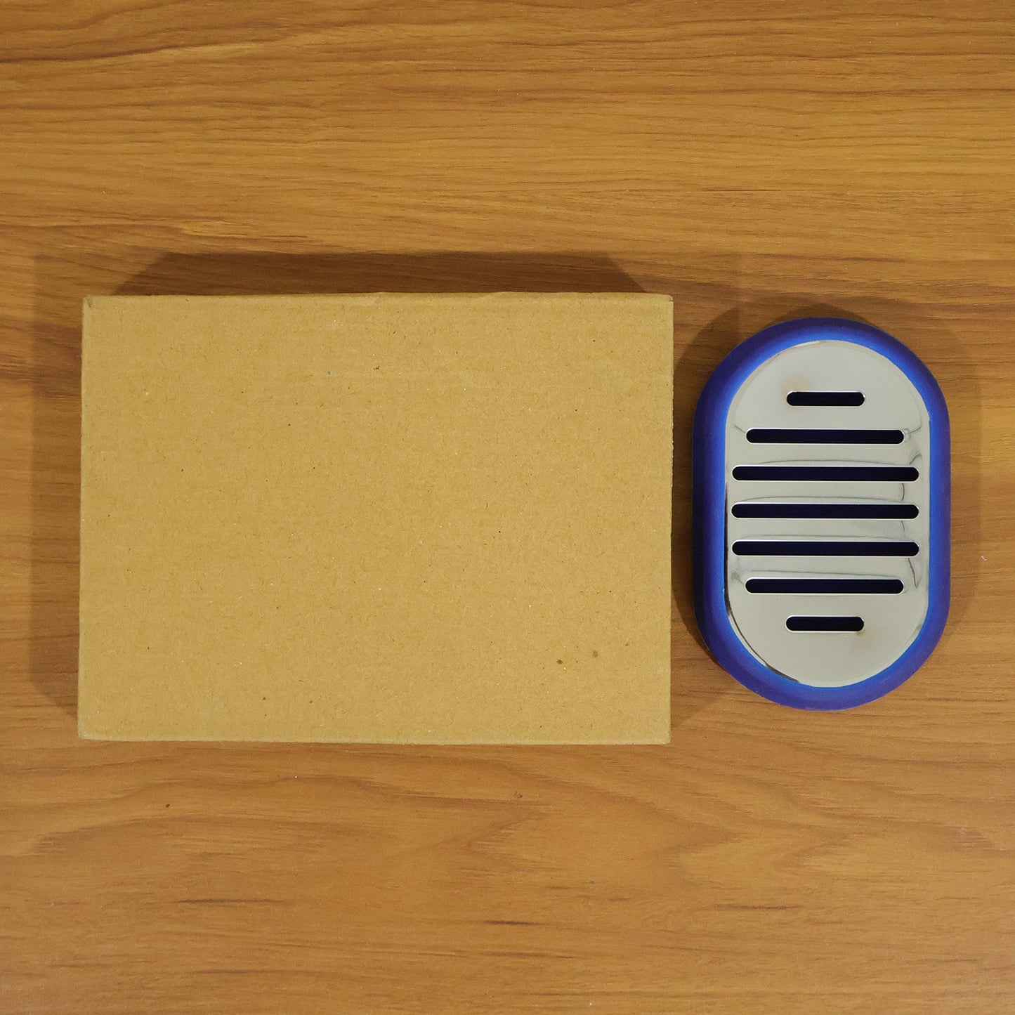 Wukusy plastic soap holder tray with drain slots, designed to keep soap dry and organized in the bathroom.