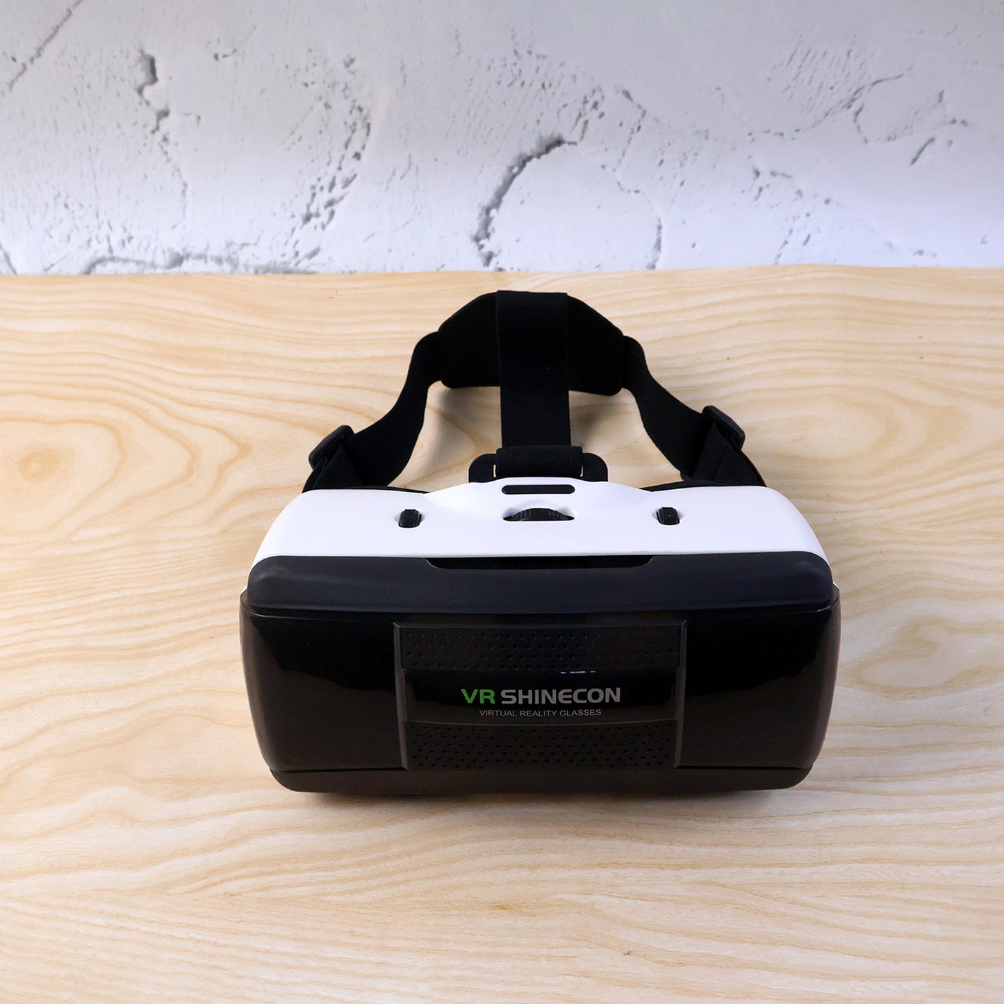 Wukusy Premium VR 3D Virtual Reality Headset front view showing adjustable head strap and lenses for immersive experience.