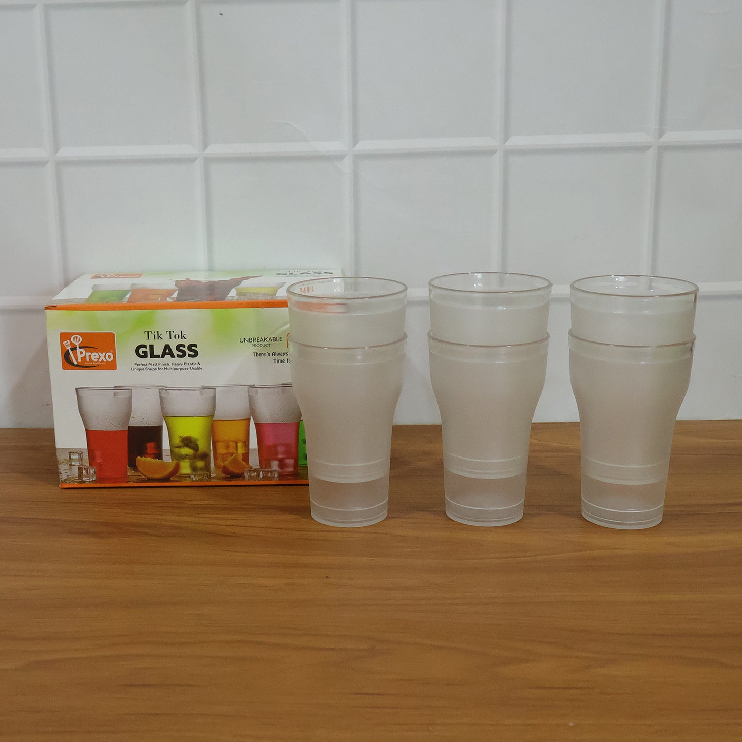 Set of six Wukusy Prexo unbreakable plastic water glasses, 300 ml capacity, ideal for everyday drinking and outdoor use.