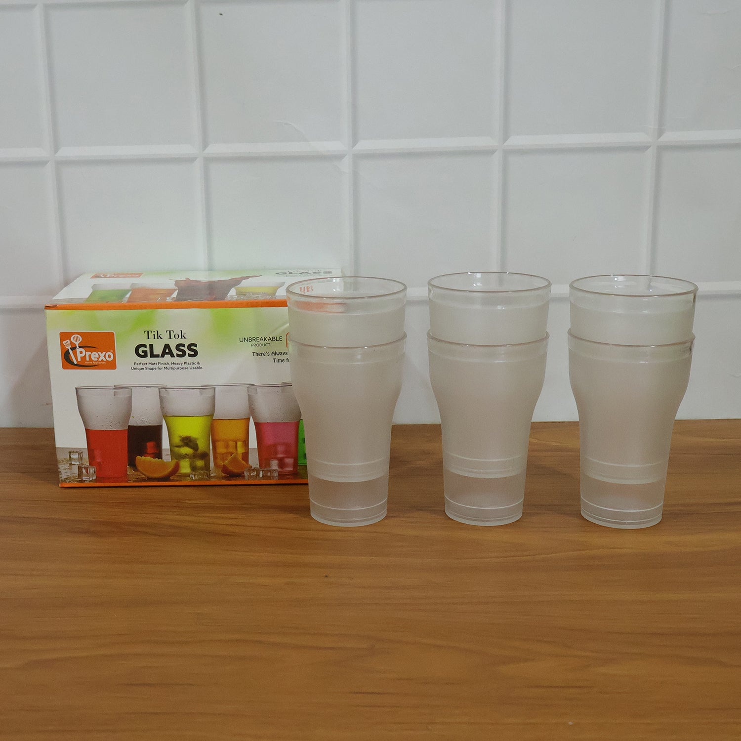 Set of six Wukusy Prexo unbreakable plastic water glasses, 300 ml capacity, ideal for everyday drinking and outdoor use.