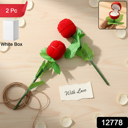 Wukusy Romantic Artificial Rose Ring Box Stick set with two flower-shaped jewelry holders for rings.