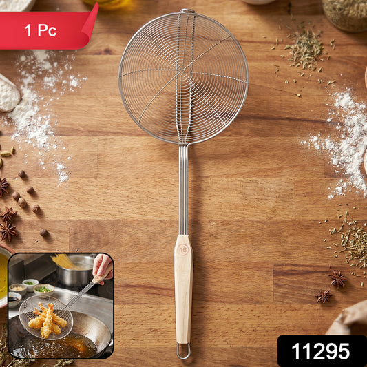Wukusy stainless steel frying skimmer strainer with wooden handle, 45 cm, for scooping and draining fried foods.