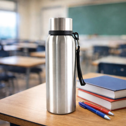 Stainless steel vacuum-insulated Wukusy 750ml water bottle with a sleek, durable design and leak-proof lid.