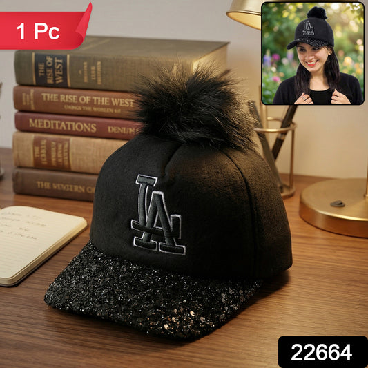 Wukusy stylish embroidered logo design baseball cap with curved brim and adjustable strap, in a classic casual style.
