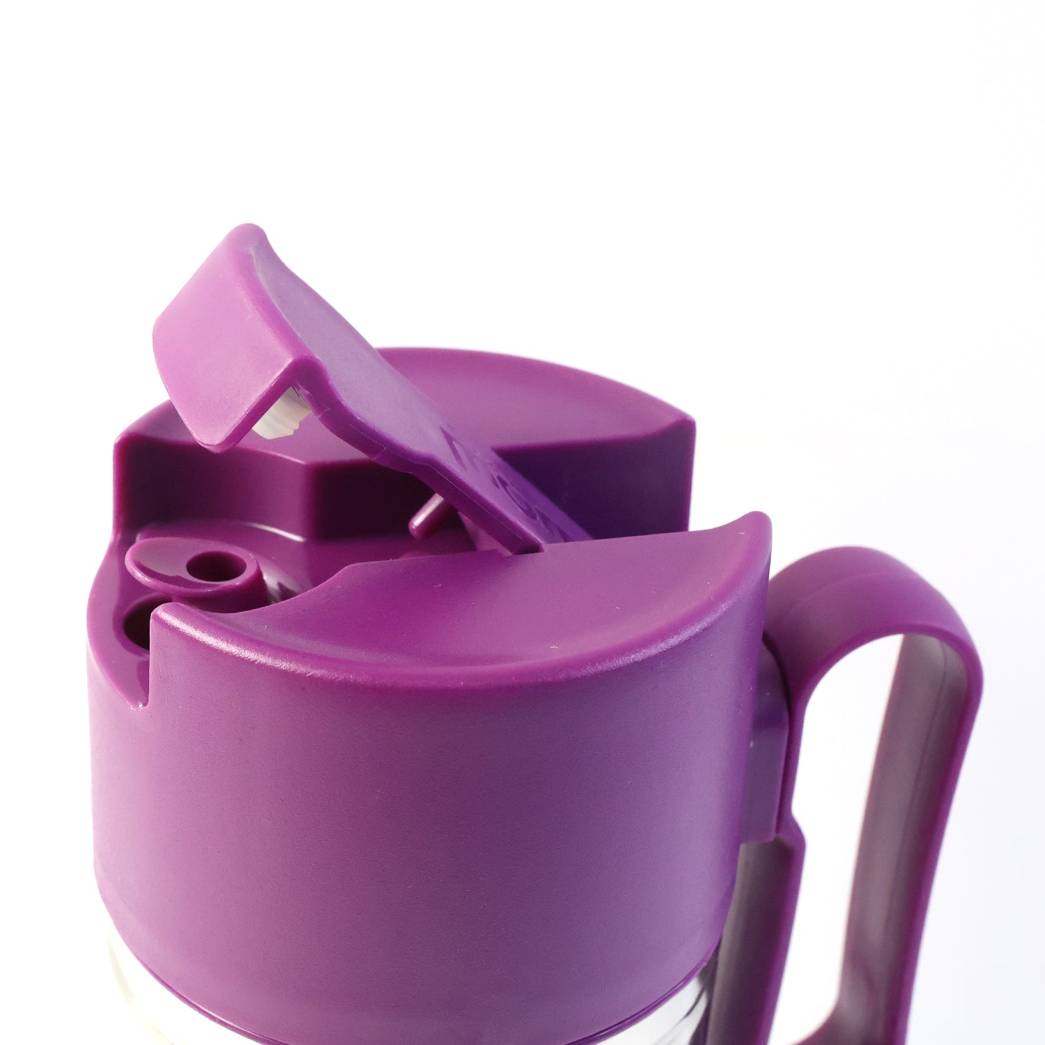 Wukusy Supermom 750ml stainless steel oil pourer showing a sleek, durable oil dispenser with a spout and lid for kitchen use.