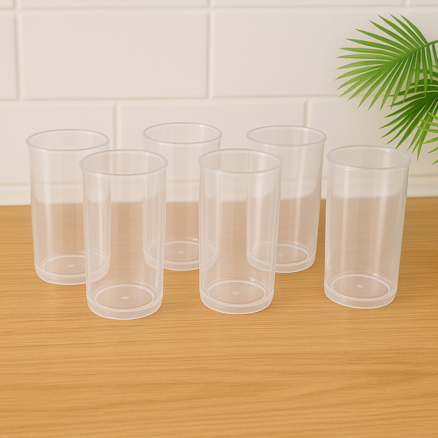 Set of six Wukusy Supermom Martini clear glasses, elegant and durable for serving cocktails and drinks.
