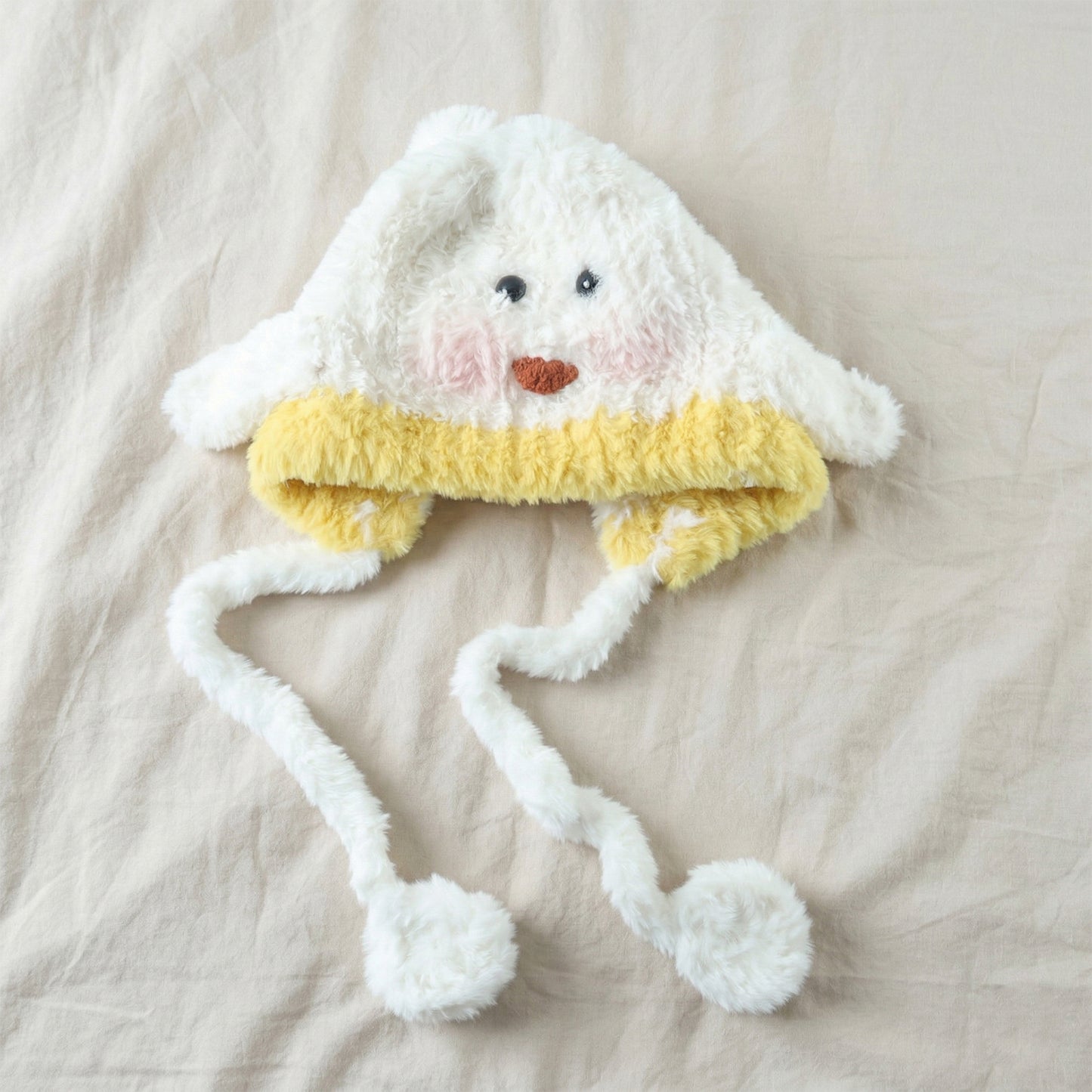 Wukusy winter warm woolen cap and lightweight summer fashion cap, shown in mixed random designs for versatile seasonal wear.