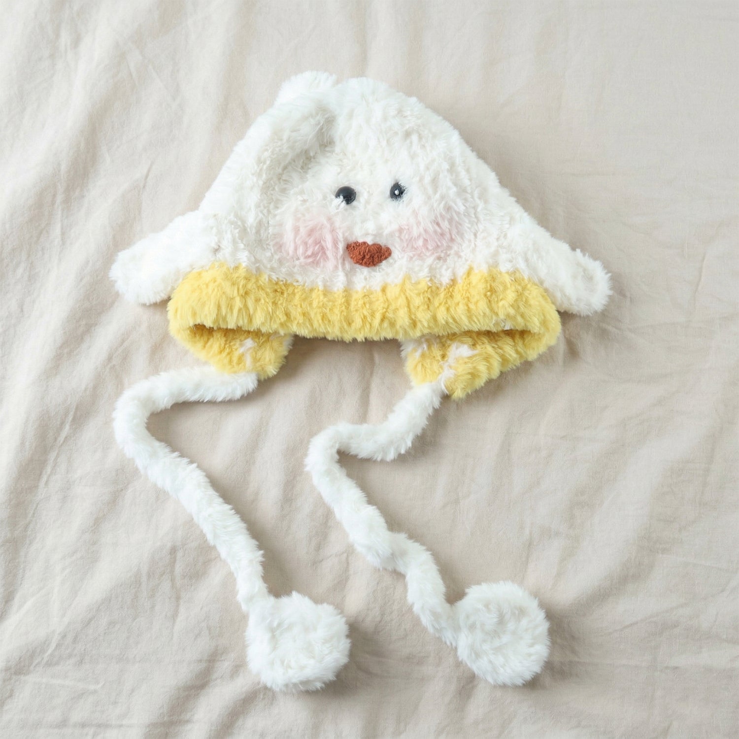 Wukusy winter warm woolen cap and lightweight summer fashion cap, shown in mixed random designs for versatile seasonal wear.