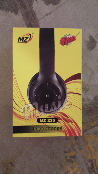 Wukusy wireless over-ear Bluetooth headphones with foldable headband, hands-free calling, and electronic design.
