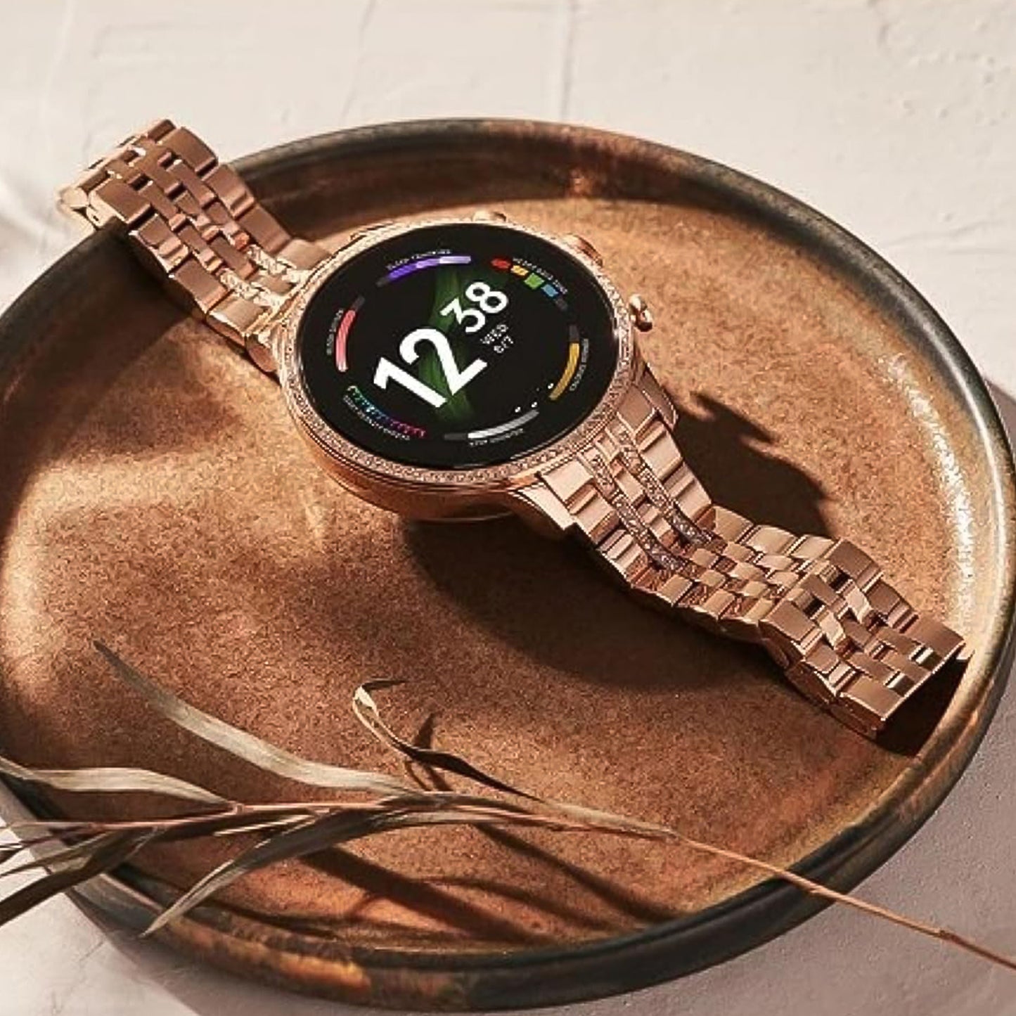 Wukusy Gen 9 Diamond Strap smartwatch with HD display, featuring two stylish replacement straps for electronic wearable device.