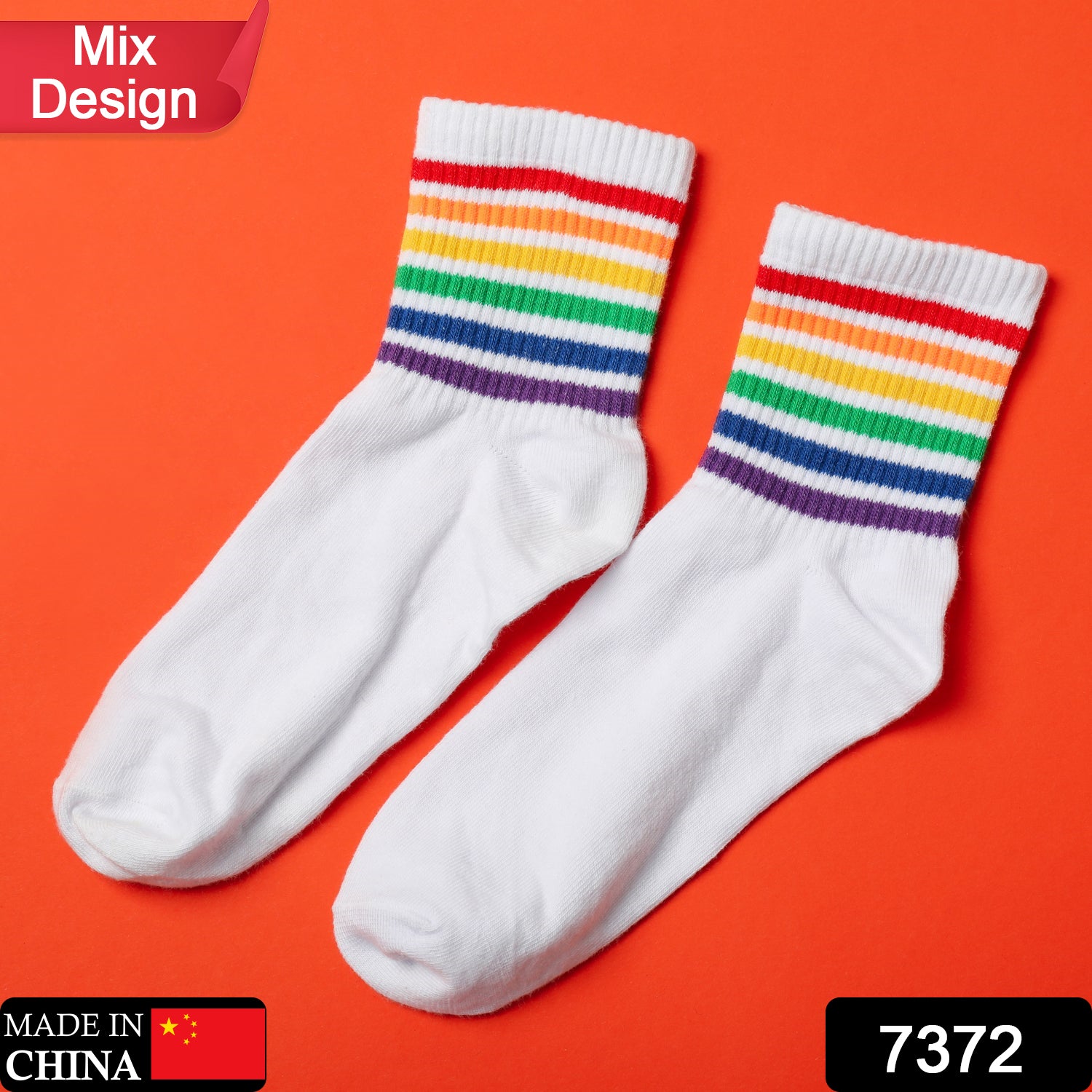 Wukusy men's mix design ankle-length sports socks with thick cotton cushion and vibrant patterns, ideal for active wear and casual style.