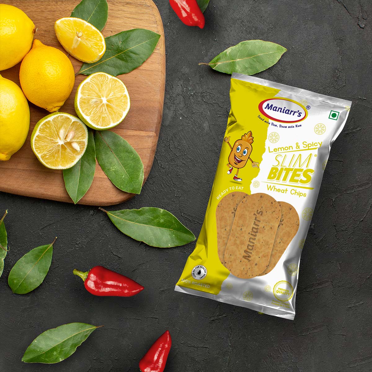 Wukusy Lemon Spicy food product with fresh lemon slices and spicy seasoning in a clear container.