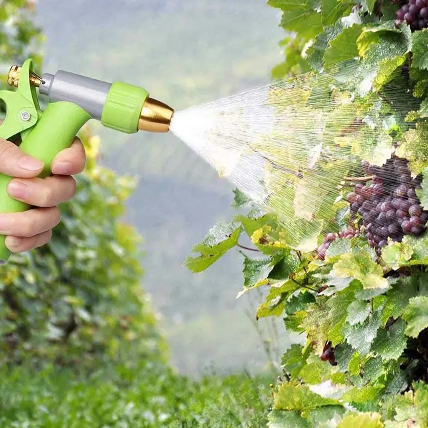 Wukusy garden water spray nozzle attached to hose, zinc alloy, rotatable, adjustable high-pressure spray for gardening and car washing.