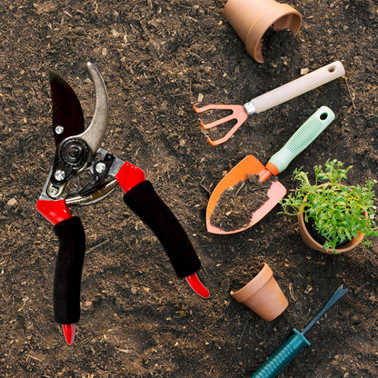 Red Wukusy garden shears featuring 21cm sharp pruners and scissors for precise pruning and gardening tasks.