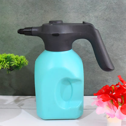 Wukusy electric garden spray bottle and watering can, 2-liter capacity, automatic water spraying for garden watering tasks.