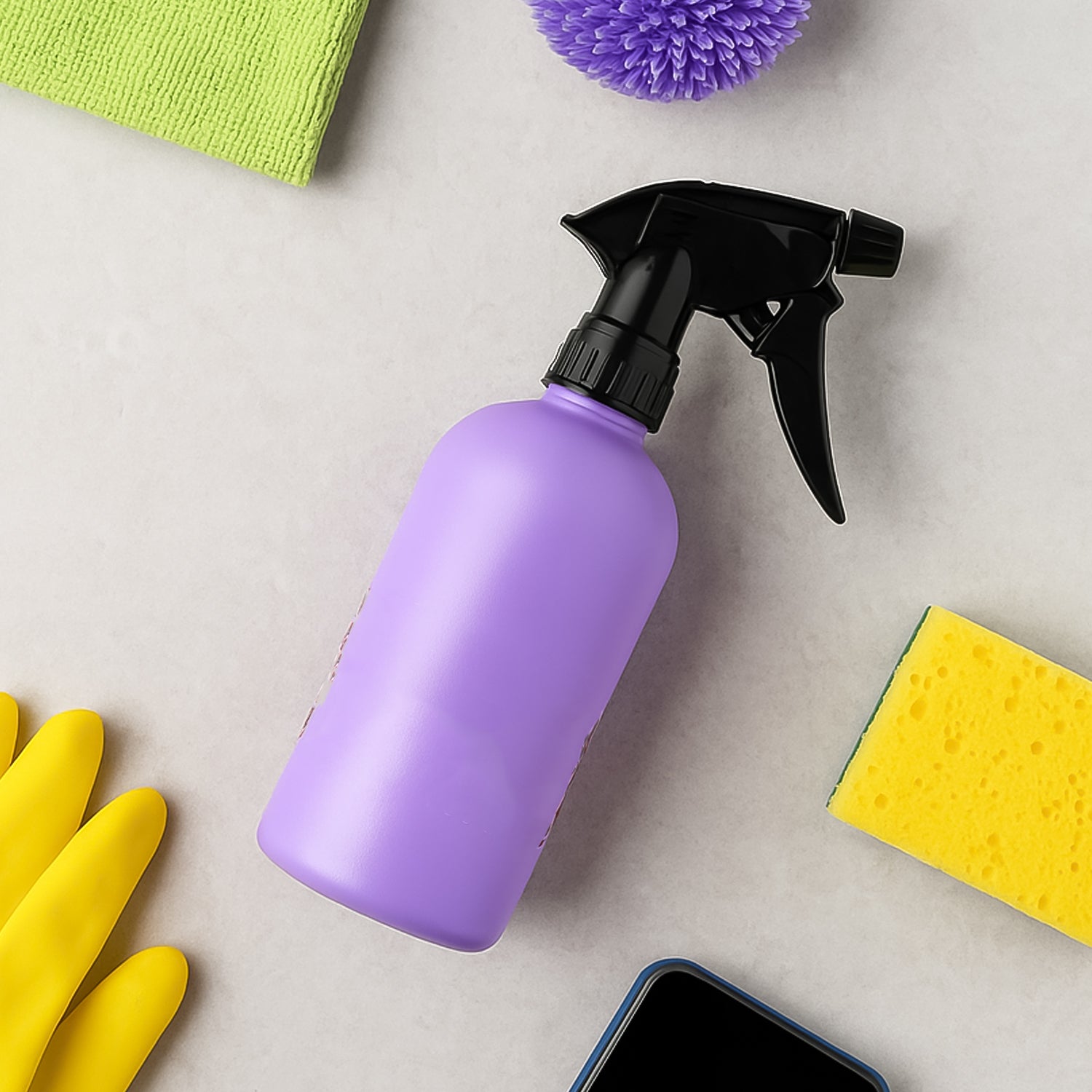 Wukusy floral printed plastic spray bottle for garden, 500 ml capacity, with colorful floral design and adjustable nozzle.