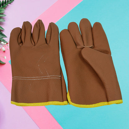Pair of Wukusy gardening gloves made of durable leather for men and women, designed for heavy-duty outdoor gardening tasks.