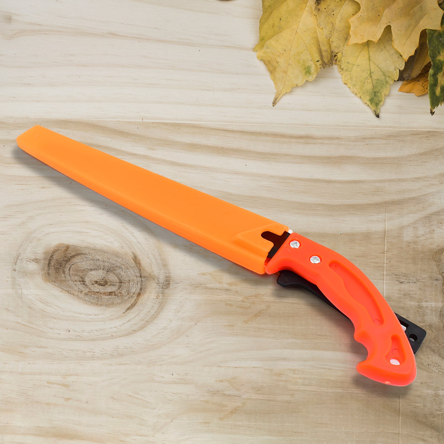 Wukusy garden hand pruning saw with cover for tree branches, featuring a sharp blade and ergonomic handle for precise cutting.
