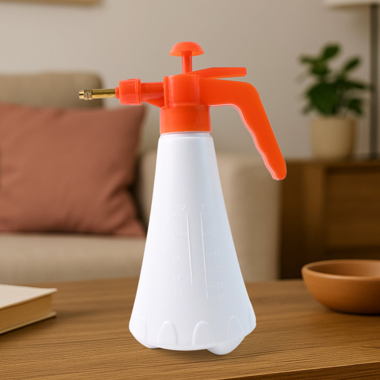 Wukusy garden handheld pressure water sprayer bottle, 1 liter capacity, with a trigger spray nozzle for gardening tasks