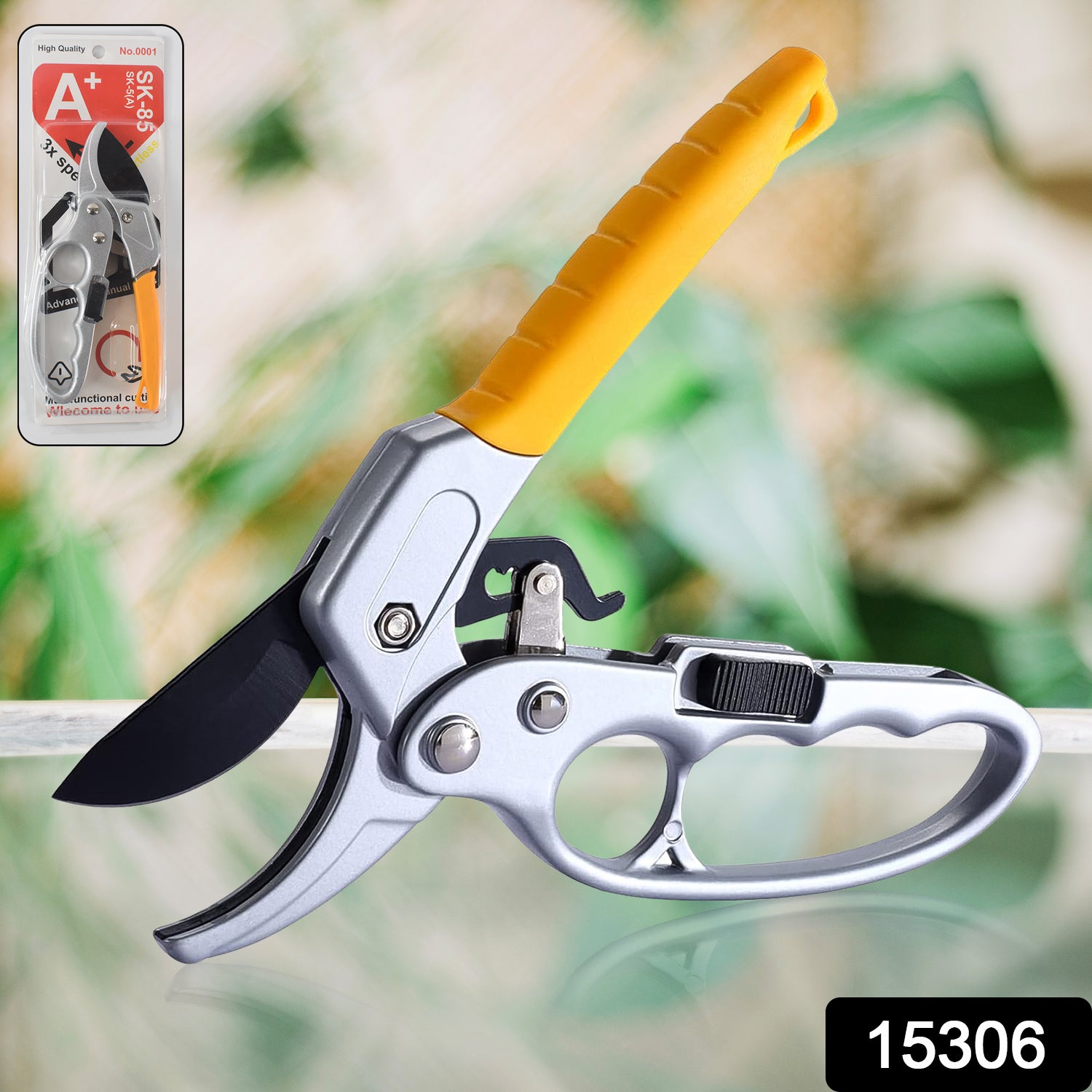 Wukusy garden pruning shears with ergonomic handles, designed for precise pruning of plants and shrubs.