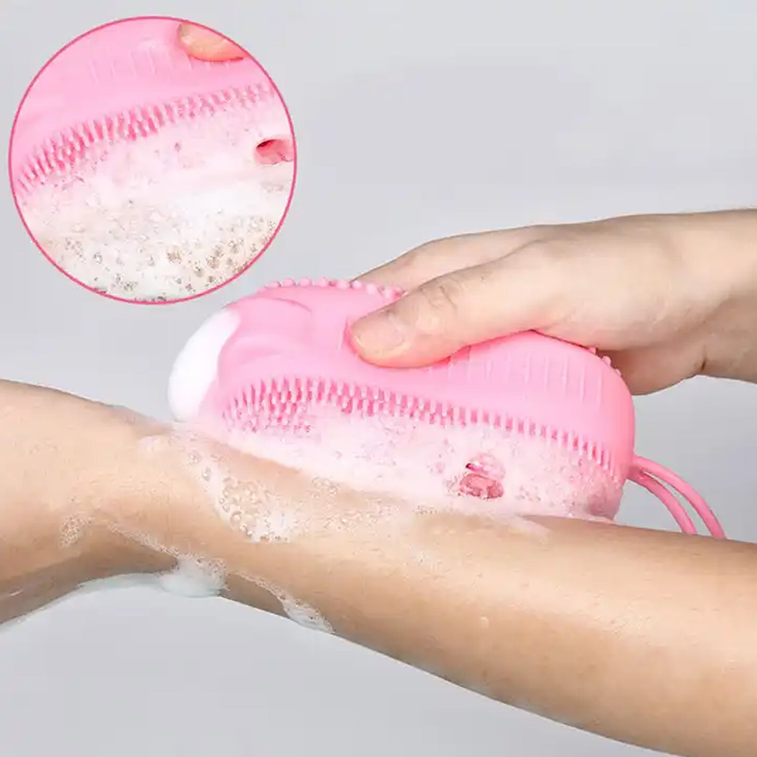 Wukusy silicone bath brush, double-sided body scrubber for deep cleansing and exfoliating, ultra-soft and gentle on skin.