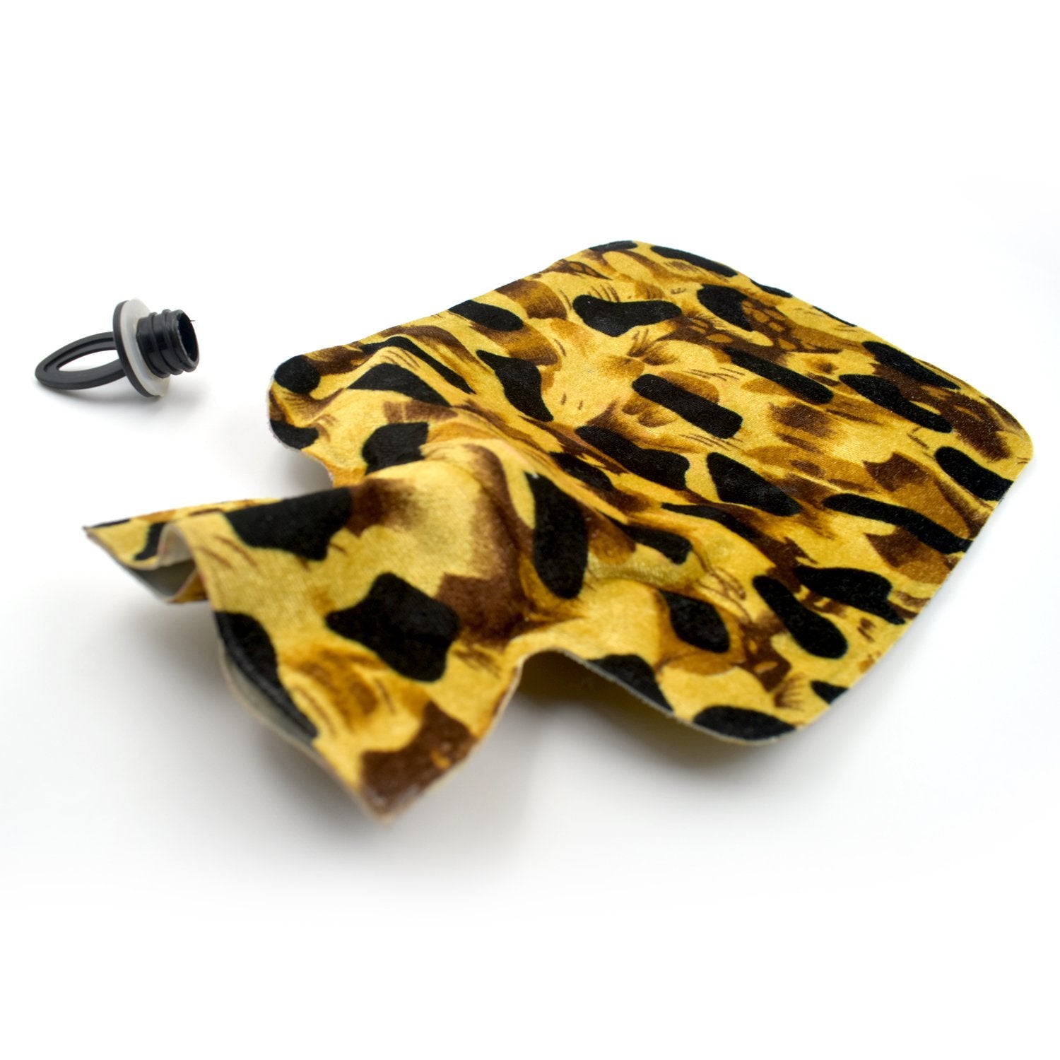 Large Wukusy rubber hot water heating pad for pain relief, shown in a health and beauty setting, designed for personal care and comfort.