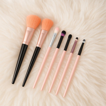 Wukusy Professional Soft Makeup Brush Set with 7 brushes, ideal for blending and detailing in health and beauty applications.