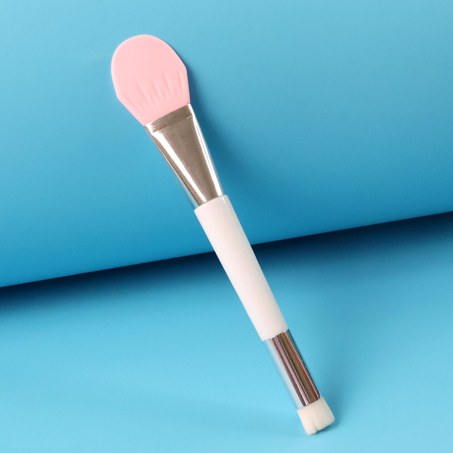 Wukusy silicone face mask applicator brush for even, smooth application of skincare masks in health and beauty routines.