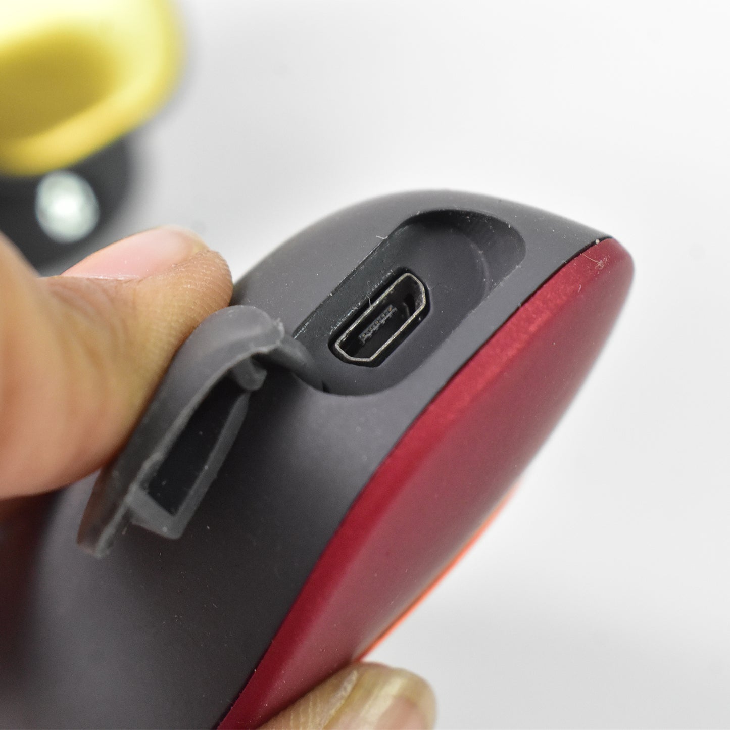 Wukusy 6-heads wireless electric neck and back pulse massager for pain relief and muscle relaxation.