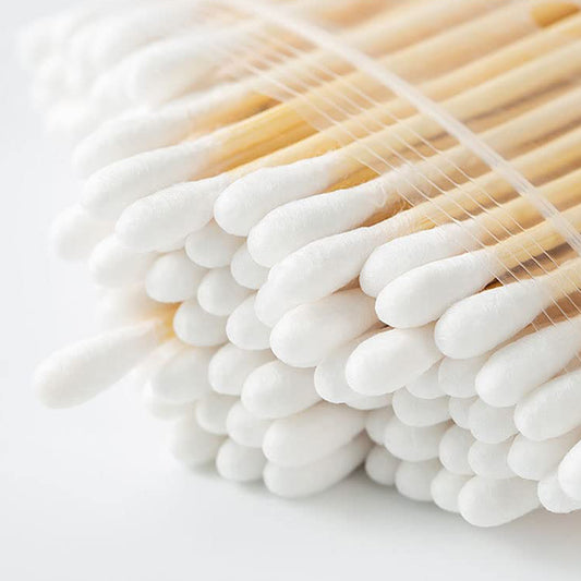 Wukusy bamboo cotton swabs with wooden handles, double-headed for makeup, ear cleaning, and wound care, eco-friendly biodegradable pack of 20.