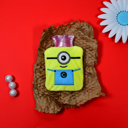 Wukusy Minions small hot water bag with cover for pain relief, neck, shoulder, hand, foot warmth, and menstrual cramp relief.