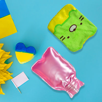 Green Wukusy kitty-shaped small hot water bag with cover, used for pain relief, neck, shoulder, hand, feet warmth, and menstrual cramps.