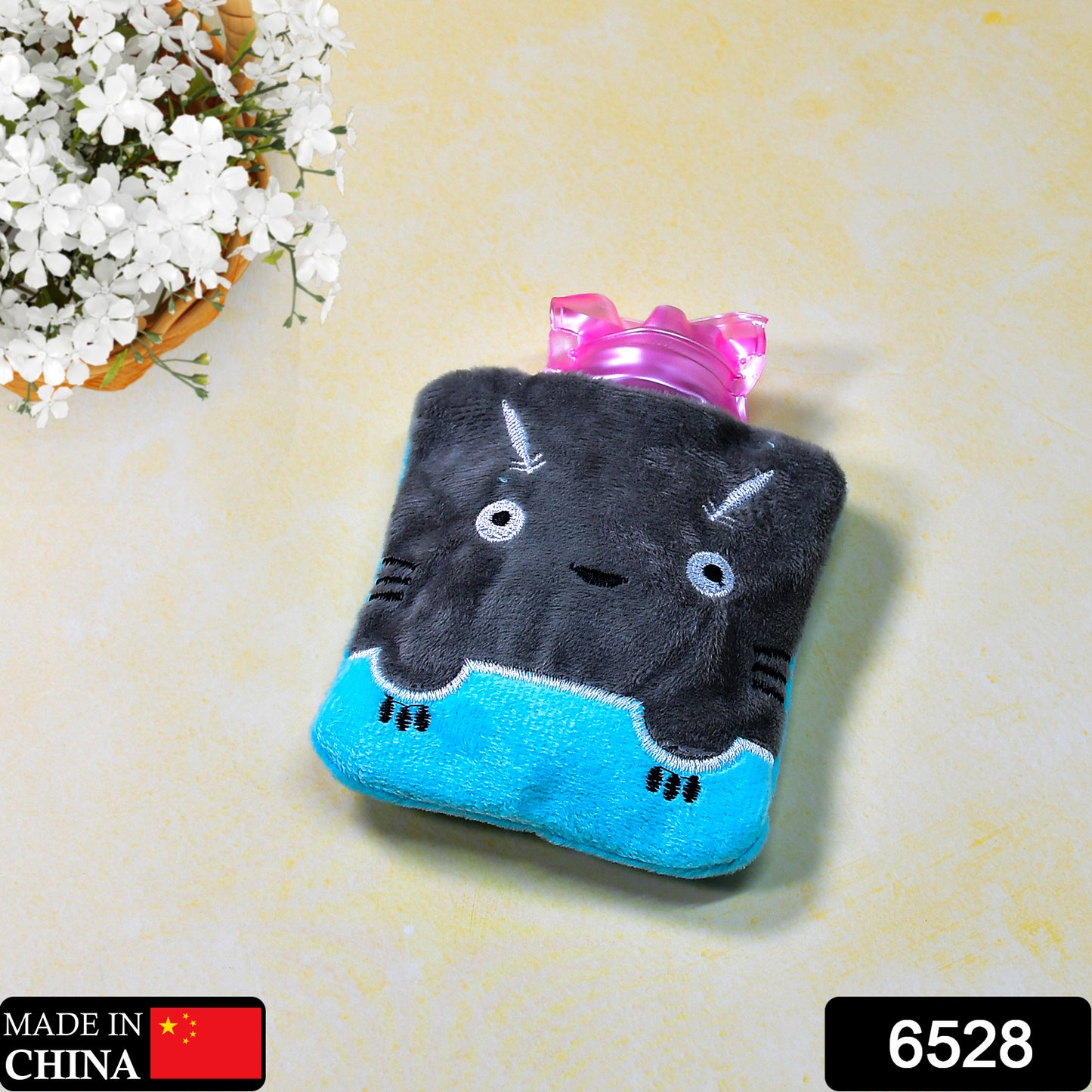 Grey cat print Wukusy small hot water bag with cover, used for pain relief, neck, shoulder, hand, feet warmth, and menstrual cramps.