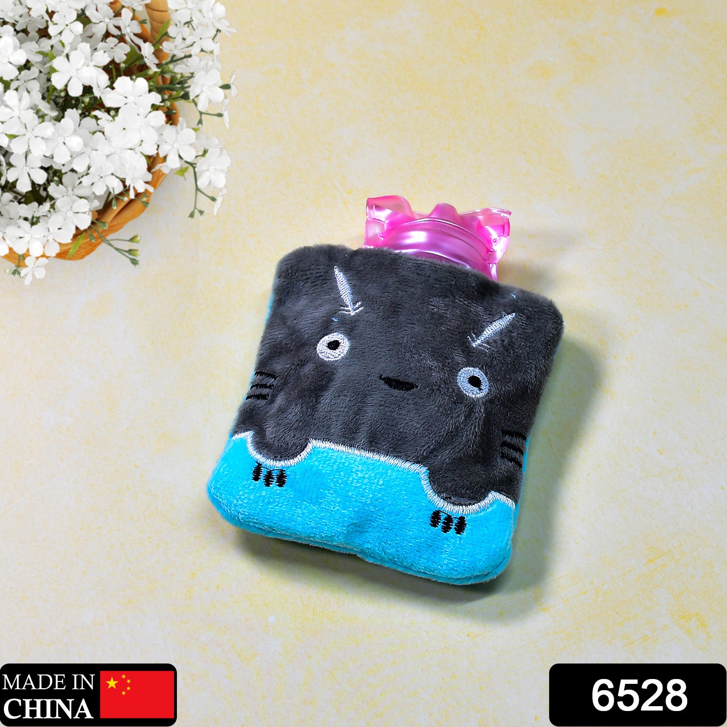Grey cat print Wukusy small hot water bag with cover, used for pain relief, neck, shoulder, hand, feet warmth, and menstrual cramps.