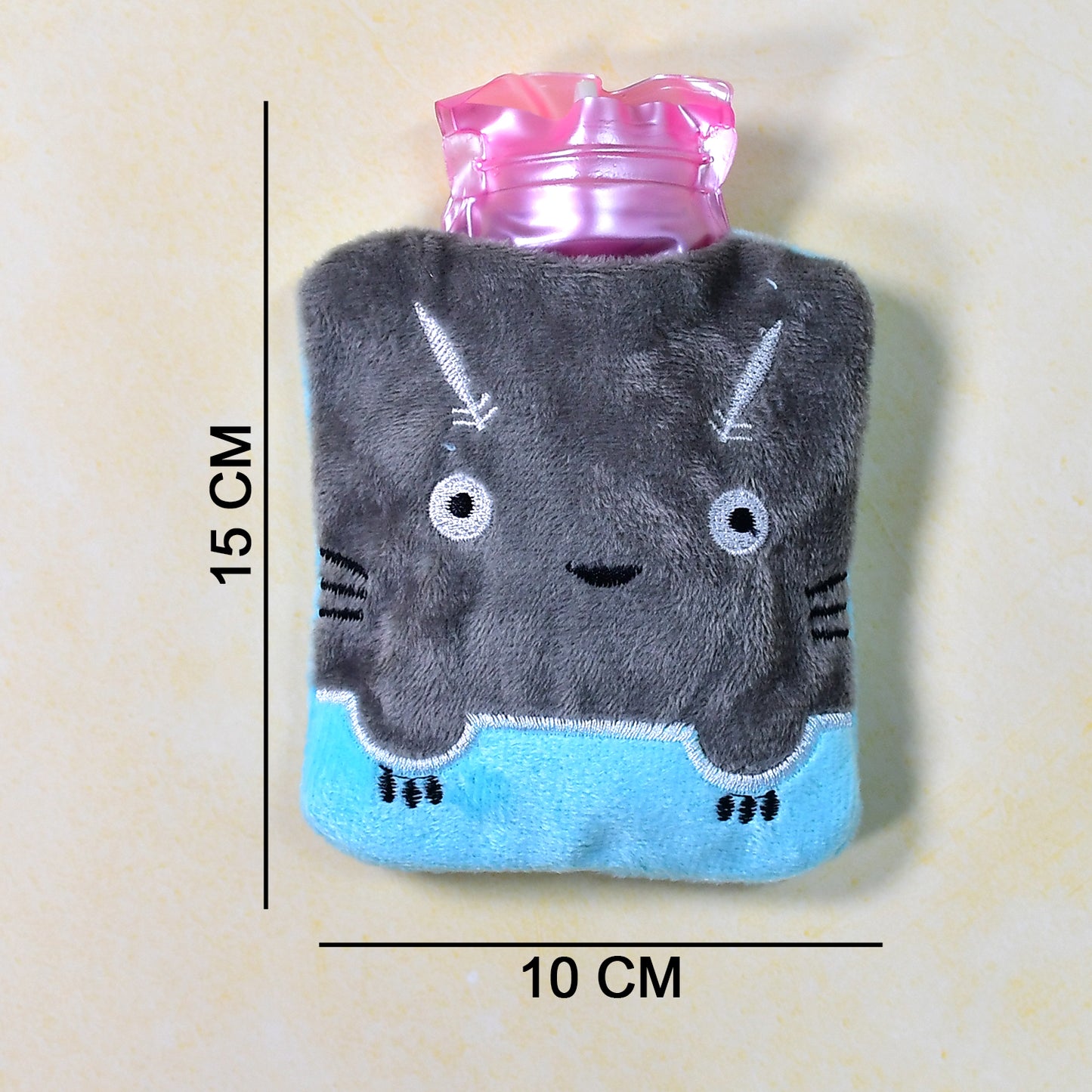 Grey cat print small hot water bag with cover by Wukusy, used for pain relief, neck, shoulder, hand, feet warmth, and menstrual cramps.