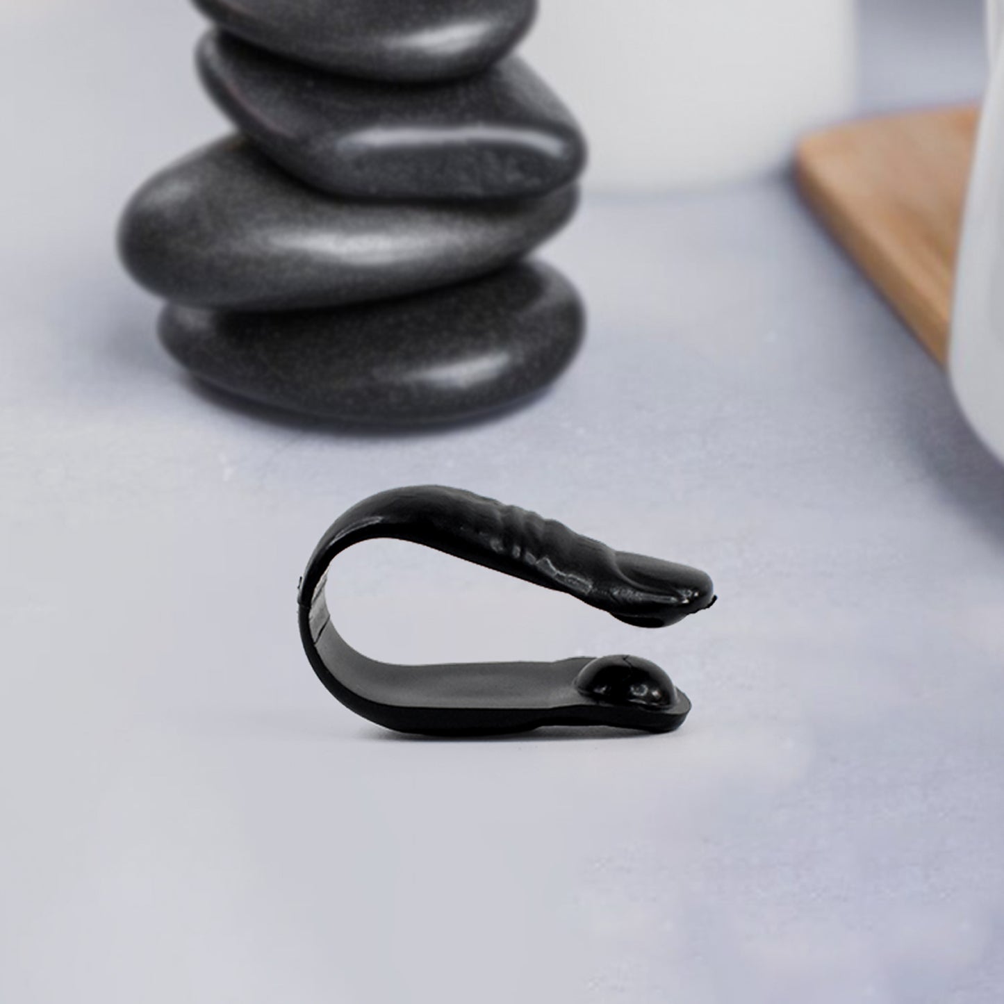 Wukusy heavy-duty plastic sugar control acupressure point clip, designed for health care, with colorful box packaging.