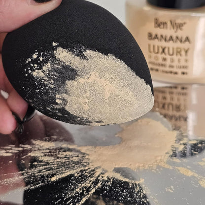 Set of 6 Wukusy makeup sponges for liquid, cream, and powder application, shown in a close-up image.