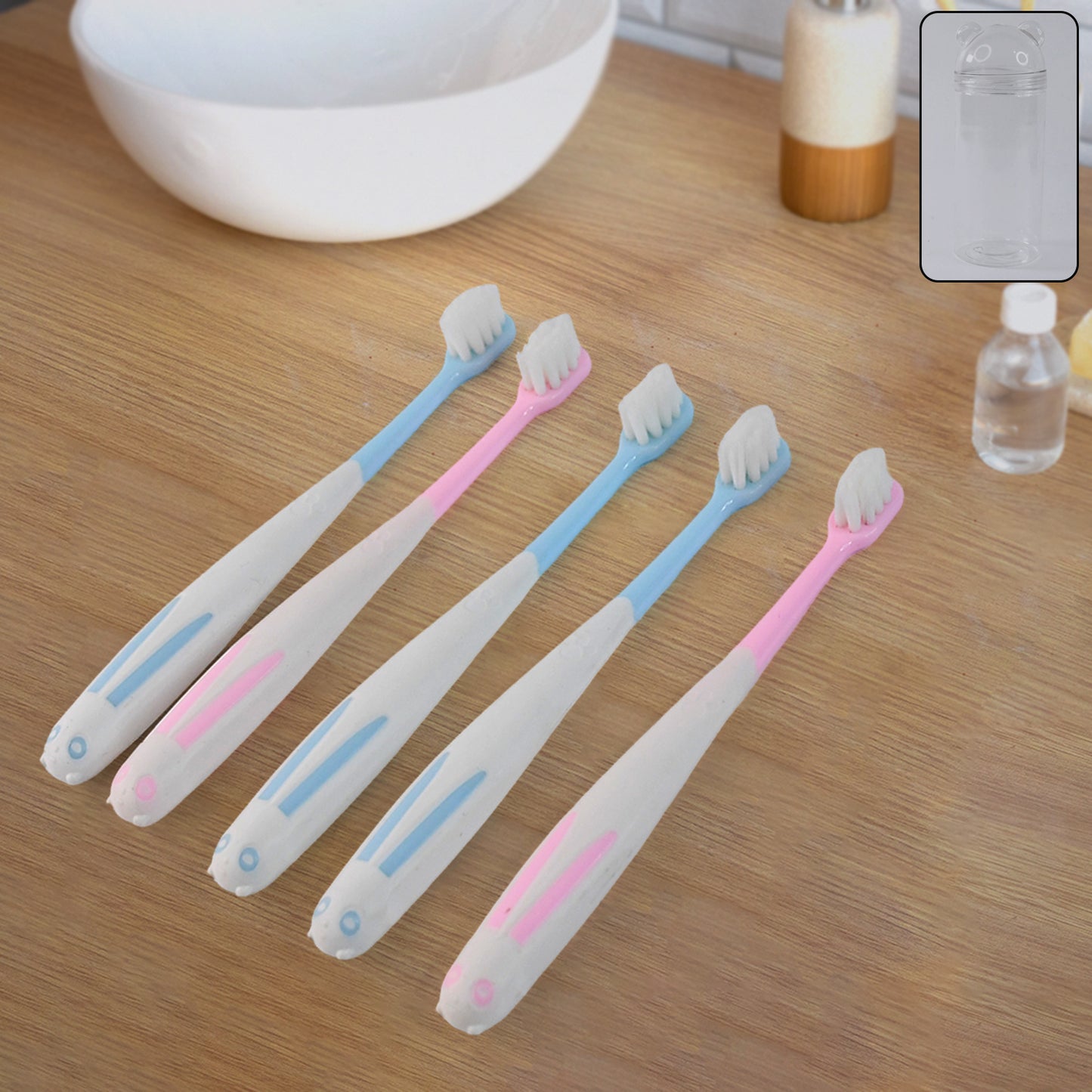 Wukusy travel-friendly toothbrush holder with four soft-bristle toothbrushes, ideal for health care and on-the-go dental hygiene.
