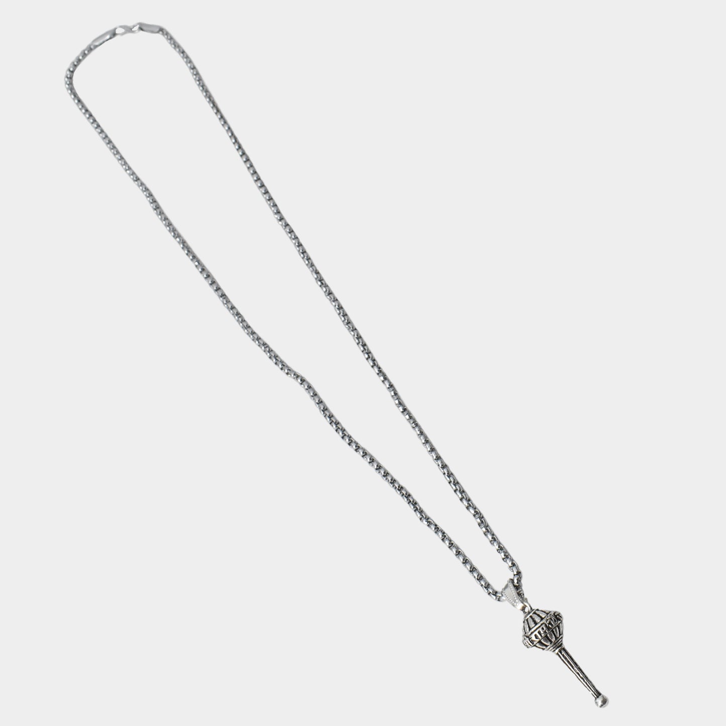 Silver chain with Gada pendant locket, Wukusy health care jewelry, showing the detailed silver necklace and pendant design.