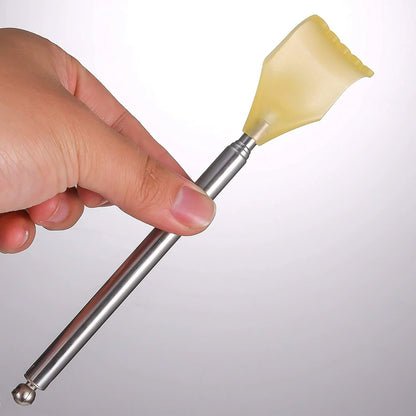 Wukusy telescopic back scratcher with plastic claw extends for easy reaching and skin scratching.