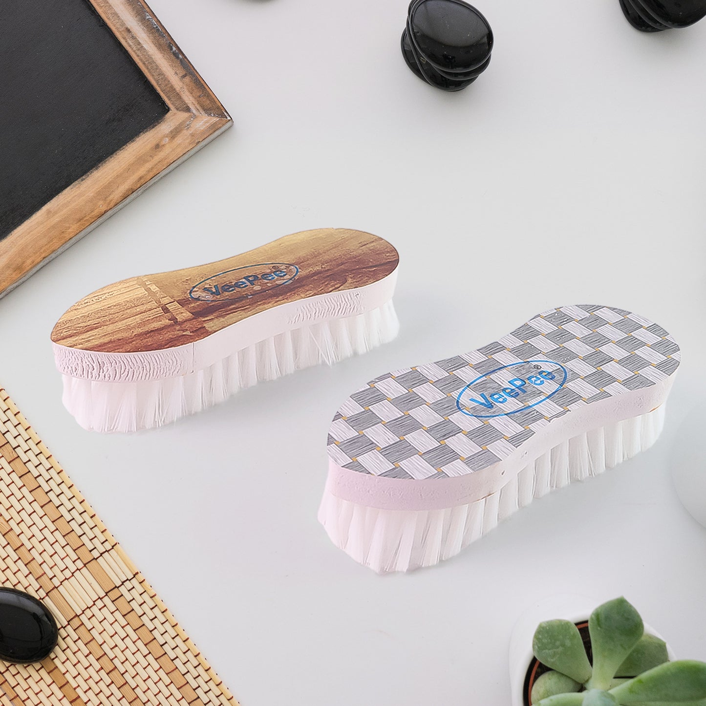 Wukusy Veepee ergonomic curved laundry brush set with four brushes for effective cleaning and laundry care.