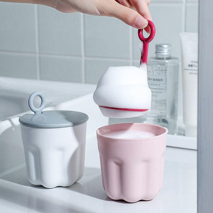 Wukusy winter facial cleanser foaming shaker with bubble foam for gentle cleansing, warm and fluffy winter skincare.