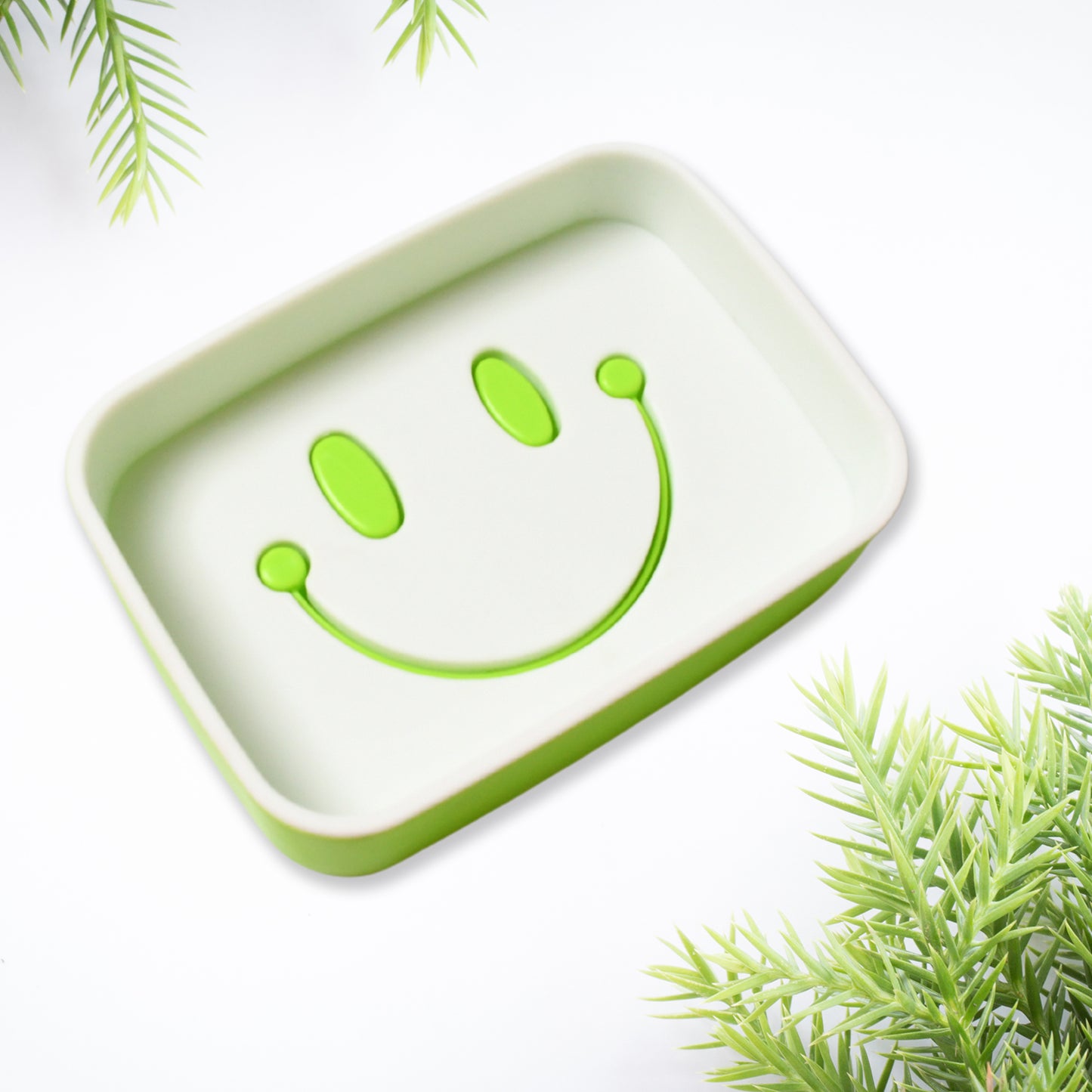Wukusy 14500 portable travel home box with cute cartoon smile face design, soap dish and draining holder for bathroom use.
