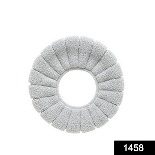 Wukusy winter plush toilet seat cover pad, soft and comfortable cushion for home bathroom improvement.