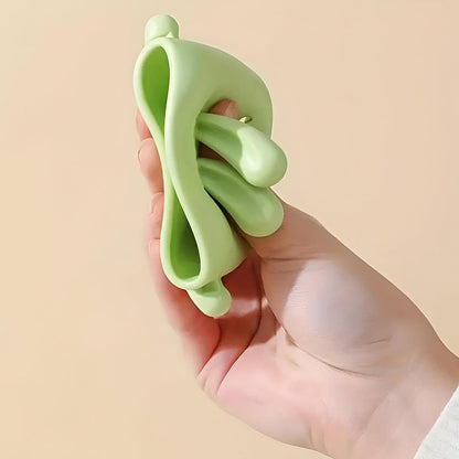 Wukusy 1600 silicone sink handle extender for children and babies, designed to make sink handles easier to reach and safer.